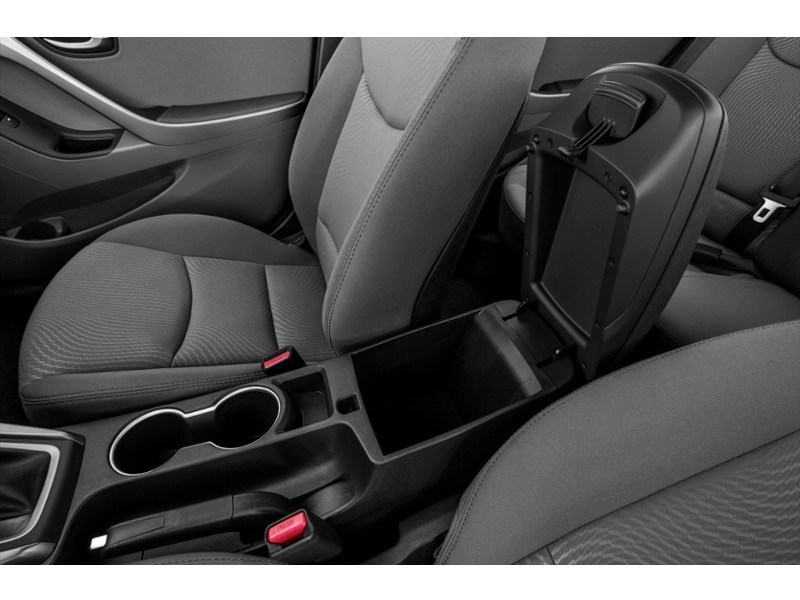 2014 Hyundai Elantra 4dr Sdn Auto Limited w/Navi Interior Shot 8