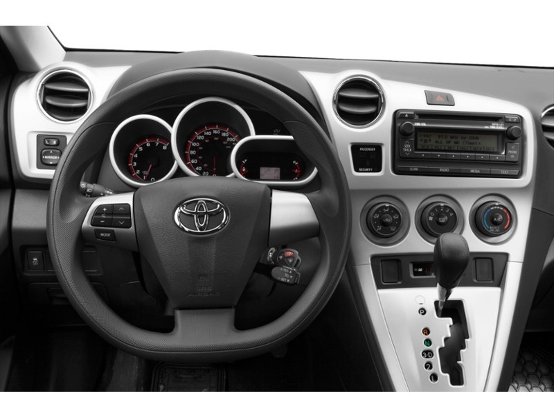 2014 Toyota Matrix 4dr Wgn Auto FWD Interior Shot 3