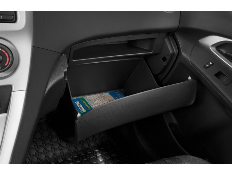2014 Toyota Matrix 4dr Wgn Auto FWD Interior Shot 4