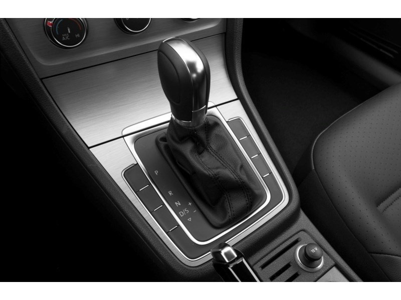 2017 Volkswagen Golf 5dr HB Man 1.8 TSI Trendline Exterior Shot 12