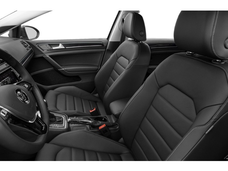 2016 Volkswagen Golf Sportwagon 4dr Man 1.8 TSI Comfortline Interior Shot 5