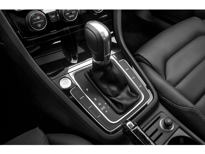 2016 Volkswagen Golf Sportwagon 4dr Man 1.8 TSI Comfortline Exterior Shot 12