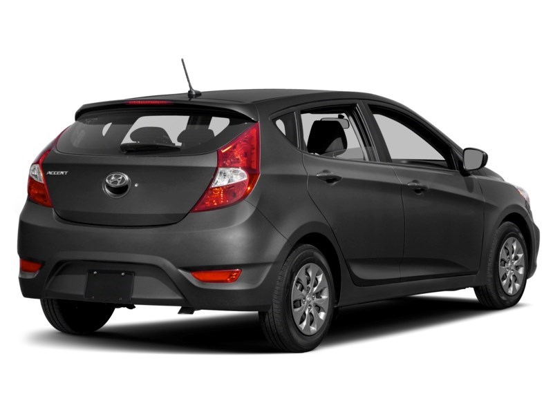 2015 Hyundai Accent 5dr HB Man GL Exterior Shot 2