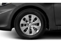 2015 Hyundai Accent 5dr HB Man GL Exterior Shot 5