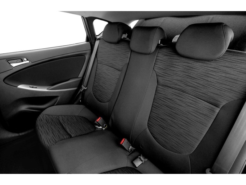 2015 Hyundai Accent 5dr HB Man GL Interior Shot 5