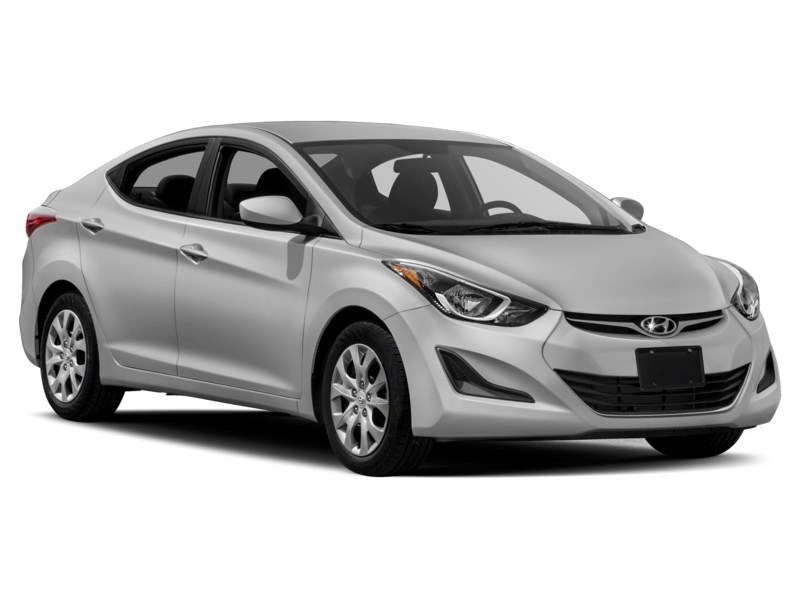 2015 Hyundai Elantra 4dr Sdn Auto GL Exterior Shot 9