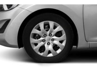 2015 Hyundai Elantra 4dr Sdn Auto GL Exterior Shot 5