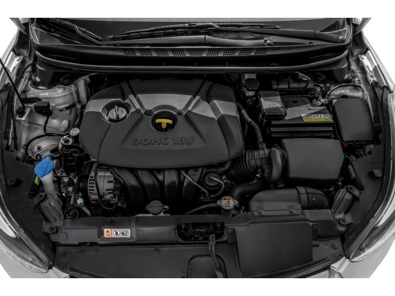 2015 Hyundai Elantra 4dr Sdn Auto GL Exterior Shot 3