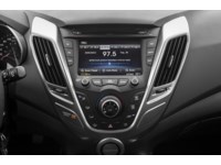 2016 Hyundai Veloster 3dr Cpe Auto Tech Interior Shot 2
