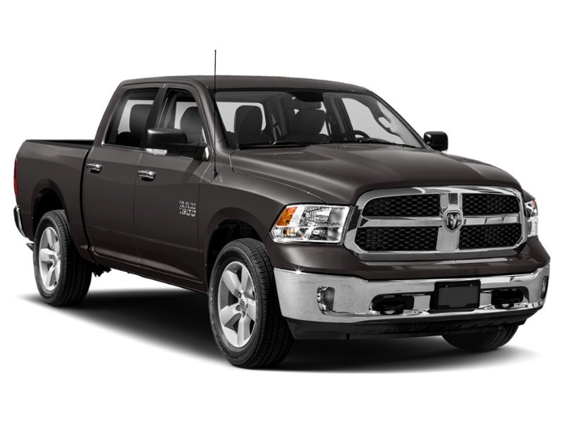 2017 RAM 1500 4WD Crew Cab 140.5" Big Horn Exterior Shot 9