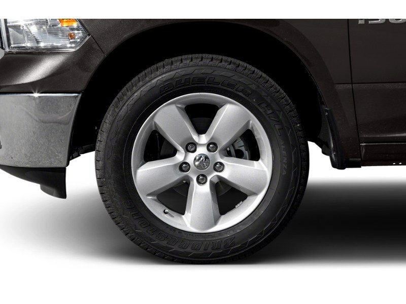 2017 RAM 1500 4WD Crew Cab 140.5" Big Horn Exterior Shot 5