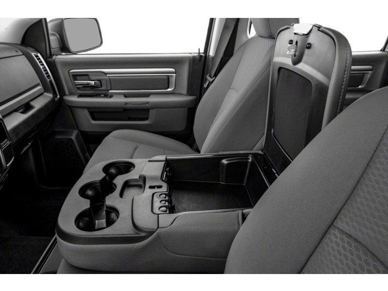 2017 RAM 1500 4WD Crew Cab 140.5" Big Horn Interior Shot 7
