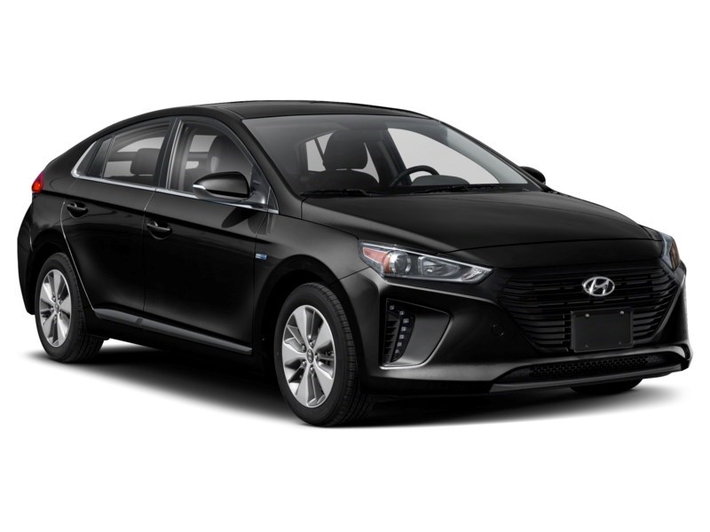 2018 Hyundai Ioniq Plug-In Hybrid SE Hatchback Exterior Shot 8