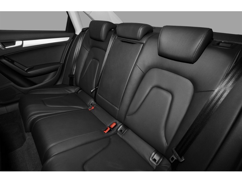 2010 Audi A4 4dr Sdn Auto quattro 2.0T Premium Interior Shot 6
