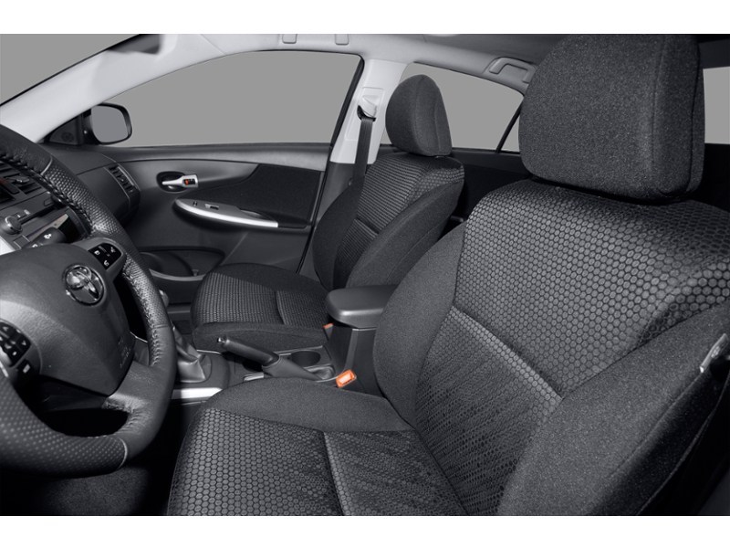 2012 Toyota Matrix 4dr Wgn Auto FWD Interior Shot 5
