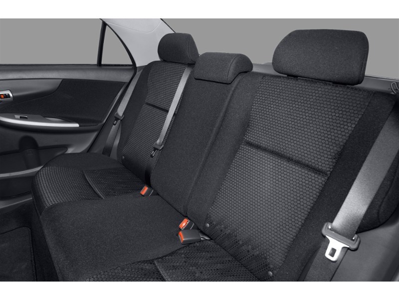 2012 Toyota Matrix 4dr Wgn Auto FWD Interior Shot 6