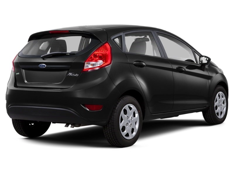 2013 Ford Fiesta 5dr HB SE Exterior Shot 2