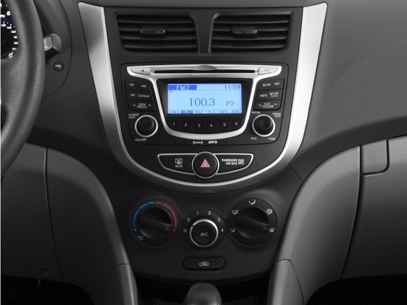2013 Hyundai Accent 4dr Sdn Man GL *Ltd Avail* Exterior Shot 15