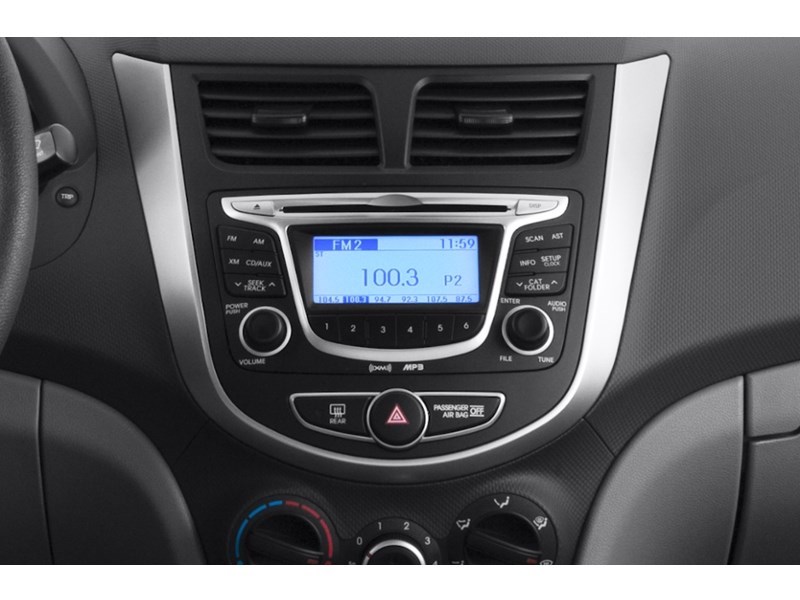 2013 Hyundai Accent 4dr Sdn Man GL *Ltd Avail* Interior Shot 1