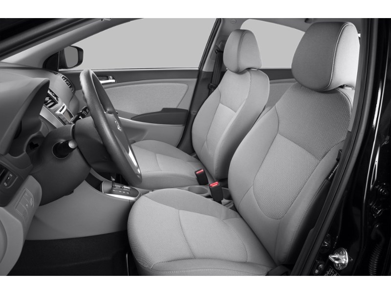 2013 Hyundai Accent 4dr Sdn Man GL *Ltd Avail* Interior Shot 4