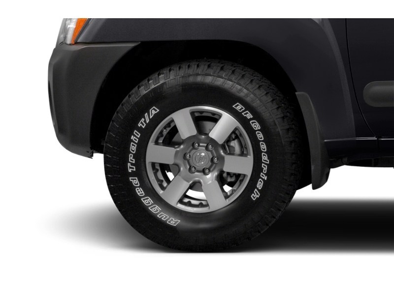 2015 Nissan Xterra 4WD 4dr Auto PRO-4X Exterior Shot 5