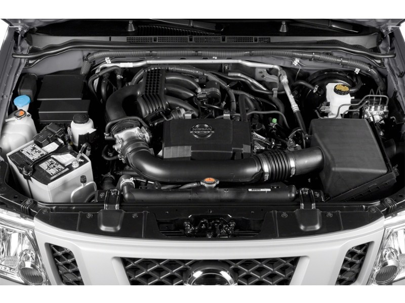 2015 Nissan Xterra 4WD 4dr Auto PRO-4X Exterior Shot 3