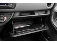 2015 Toyota Yaris 5dr HB Auto LE Interior Shot 4
