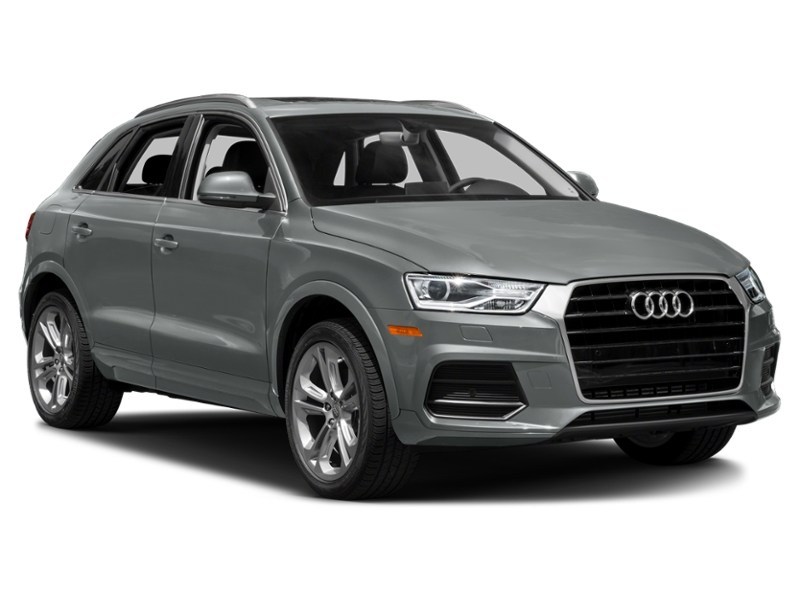 2018 Audi Q3 2.0 TFSI quattro Progressiv Tiptronic Exterior Shot 9