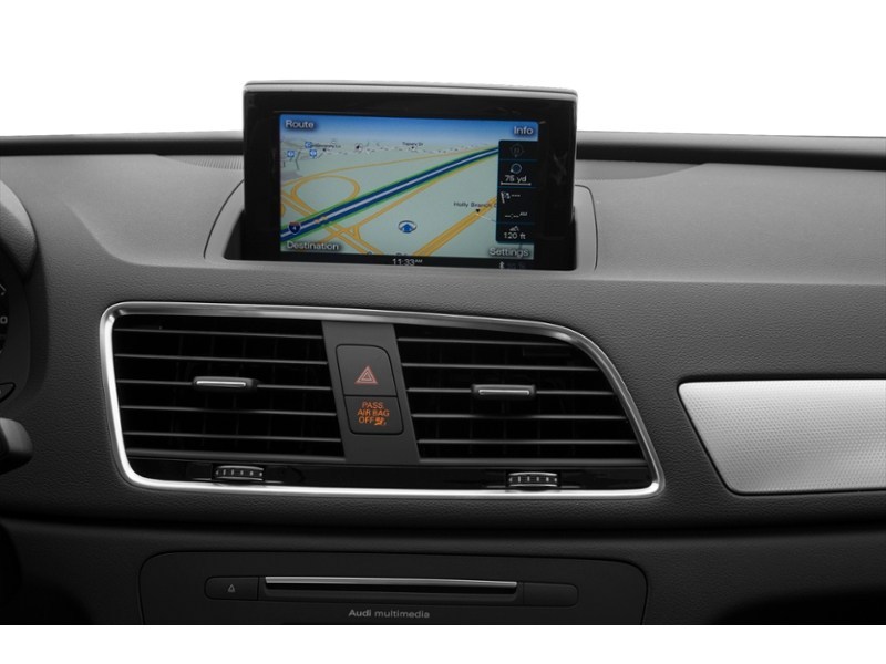 2018 Audi Q3 2.0 TFSI quattro Progressiv Tiptronic Interior Shot 8