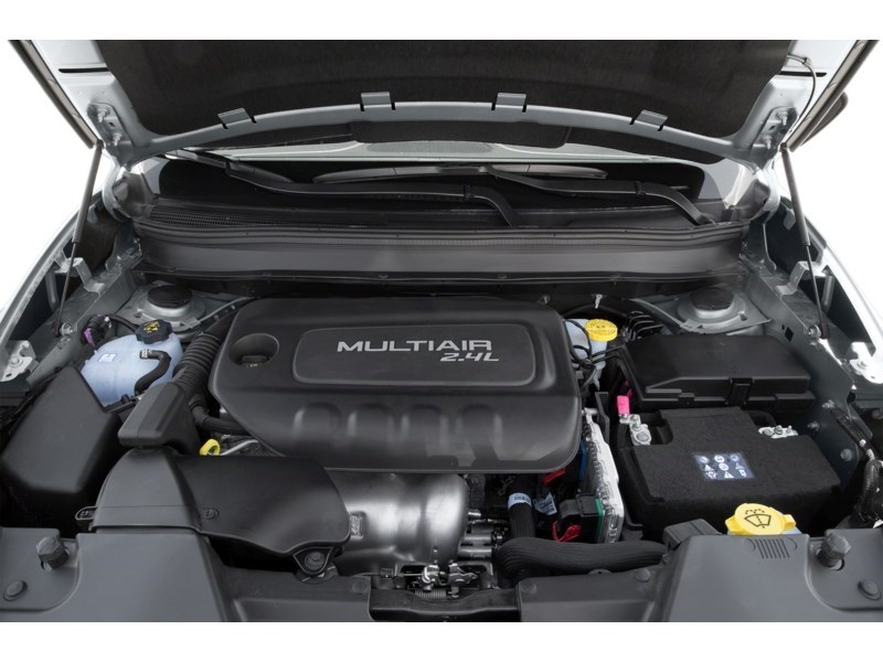 2015 Jeep Cherokee 4WD 4dr Sport Exterior Shot 3