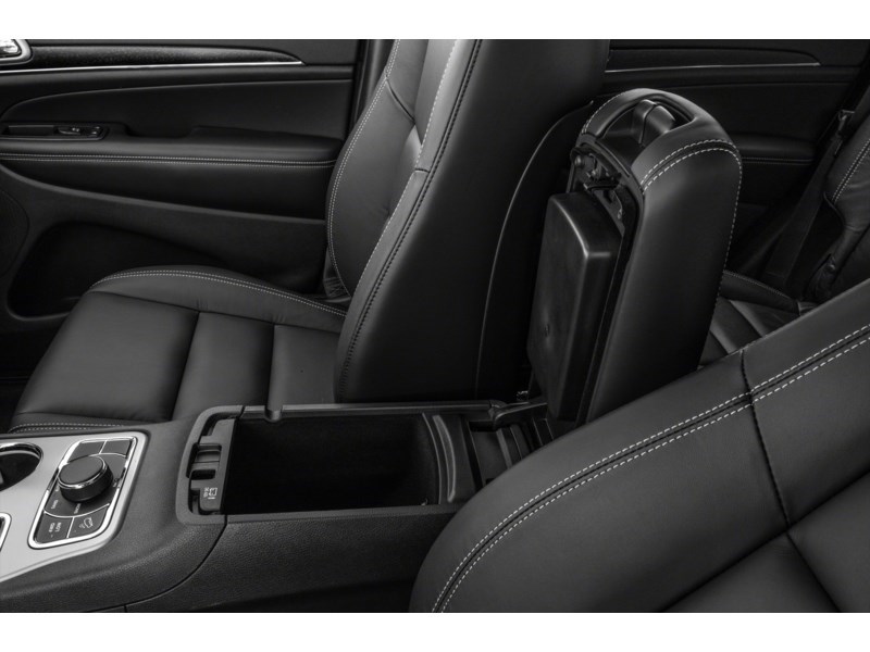 2020 Jeep Grand Cherokee Limited 4x4 Interior Shot 7