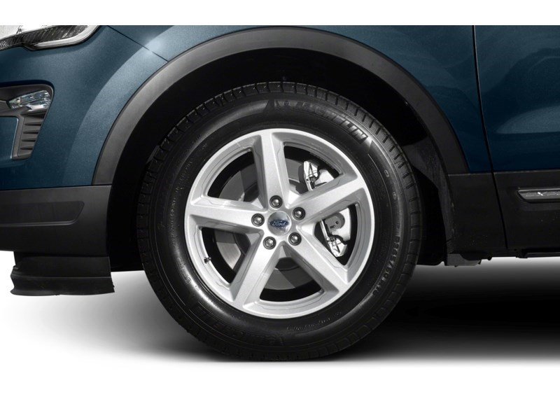 2018 Ford Explorer XLT 4WD Exterior Shot 5