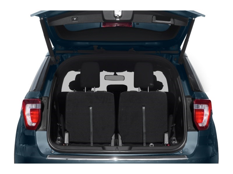 2018 Ford Explorer XLT 4WD Exterior Shot 4