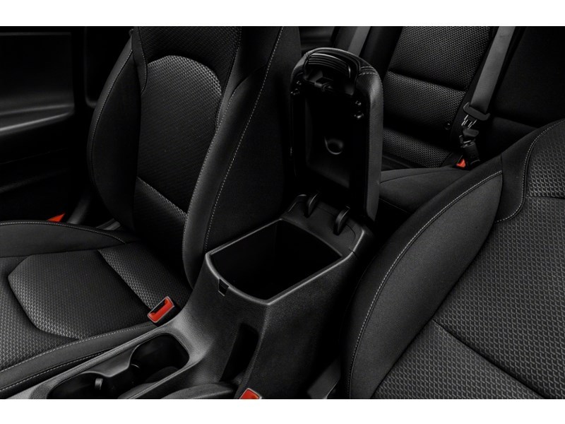 2018 Hyundai Elantra GT GL Auto Interior Shot 7