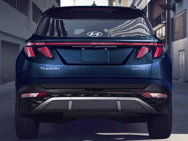 2023 Hyundai Tucson Hybrid Luxury OEM Shot 3