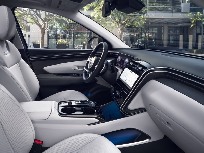 2023 Hyundai Tucson Hybrid Luxury OEM Shot 5