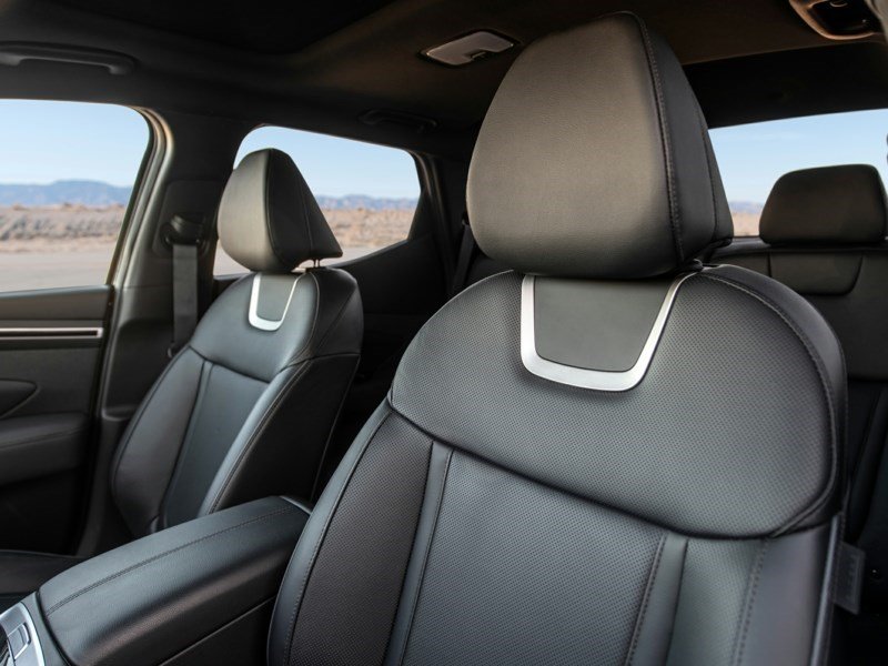 2023 Hyundai Santa Cruz Ultimate w/Colour Package OEM Shot 5