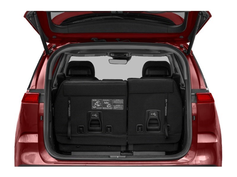 2024 Kia Carnival SX FWD Exterior Shot 4
