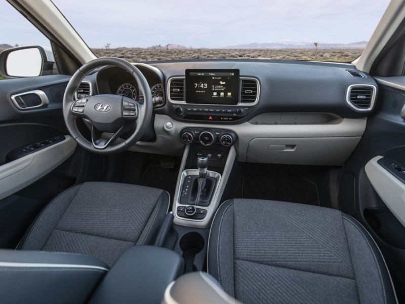2023 Hyundai Venue Preferred OEM Shot 4