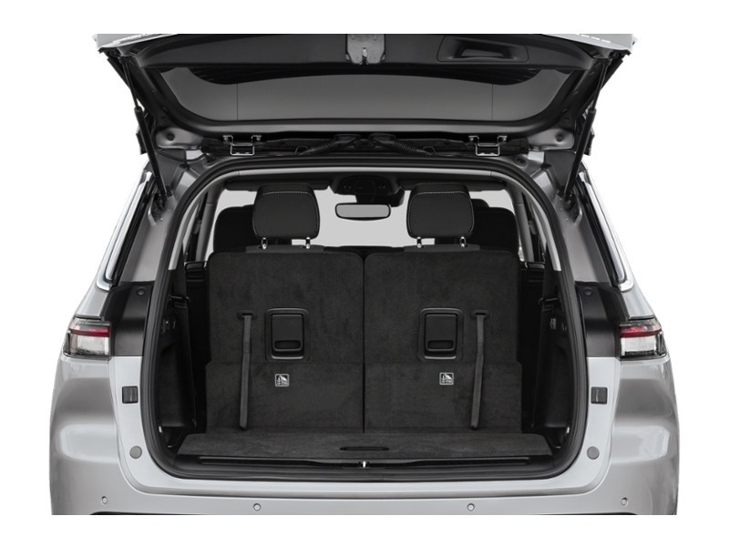 2023 Jeep Grand Cherokee L Summit 4x4 Exterior Shot 4