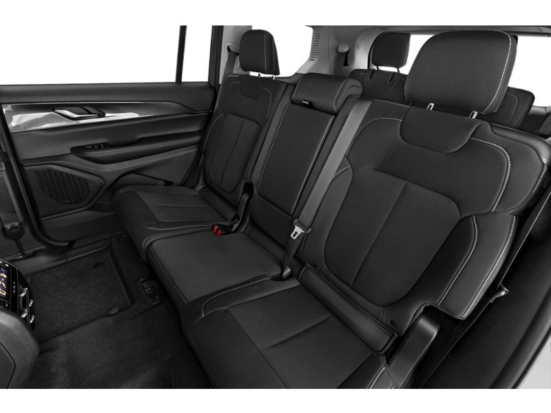 2023 Jeep Grand Cherokee L Summit 4x4 Interior Shot 5