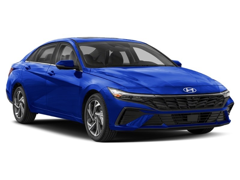 2026 Hyundai Elantra Luxury IVT Exterior Shot 8
