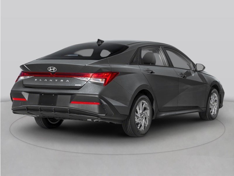 2026 Hyundai Elantra HEV Luxury OEM Shot 3