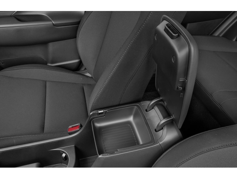 2027 Hyundai Kona 2.0L Essential AWD Interior Shot 7