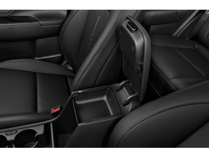 2027 Hyundai Kona 2.0L Preferred AWD w/Trend Package Interior Shot 7