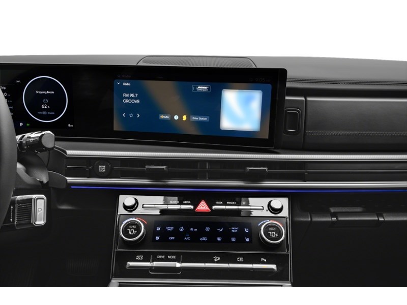2026 Hyundai Santa Fe HEV Ultimate Calligraphy AWD Interior Shot 2