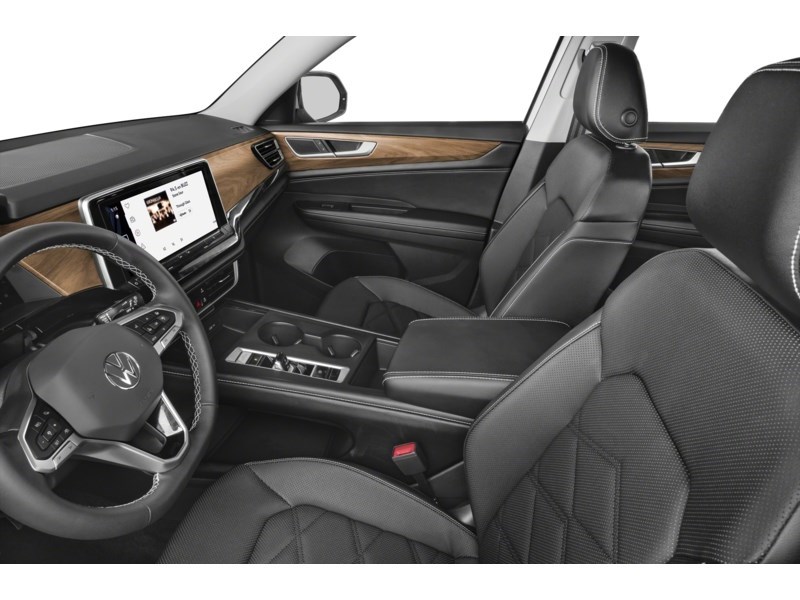 2025 Volkswagen Atlas Comfortline 2.0 TSI 4MOTION Interior Shot 4