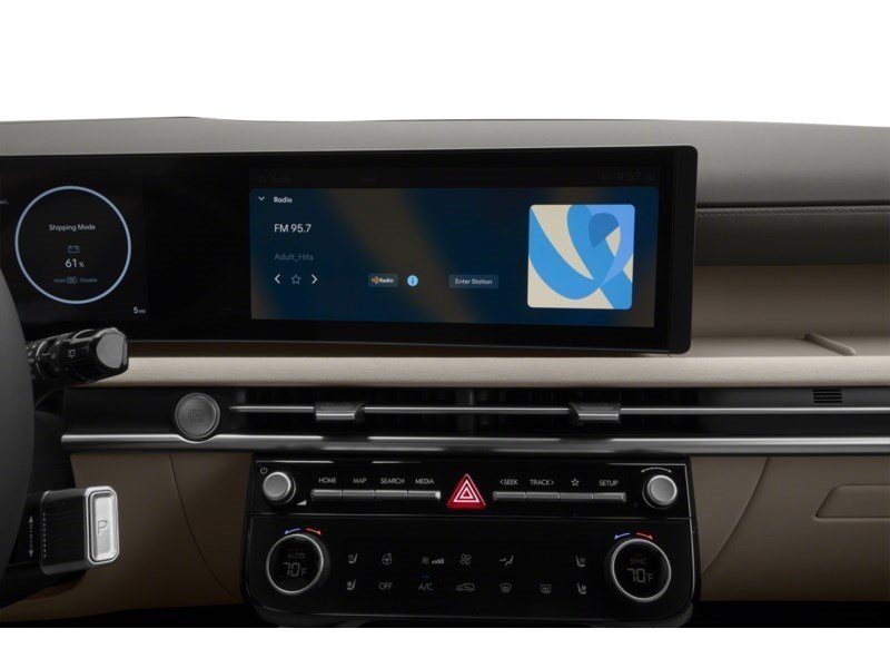 2025 Hyundai Tucson Preferred AWD w/Trend Pkg Interior Shot 2