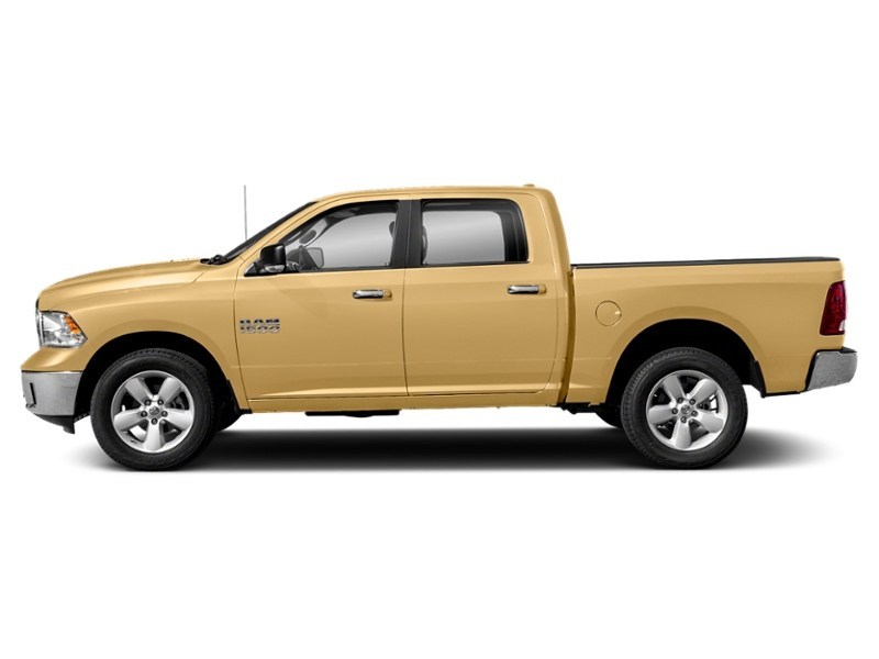 2017 RAM 1500 4WD Crew Cab 140.5" Big Horn Light Cream  Shot 39