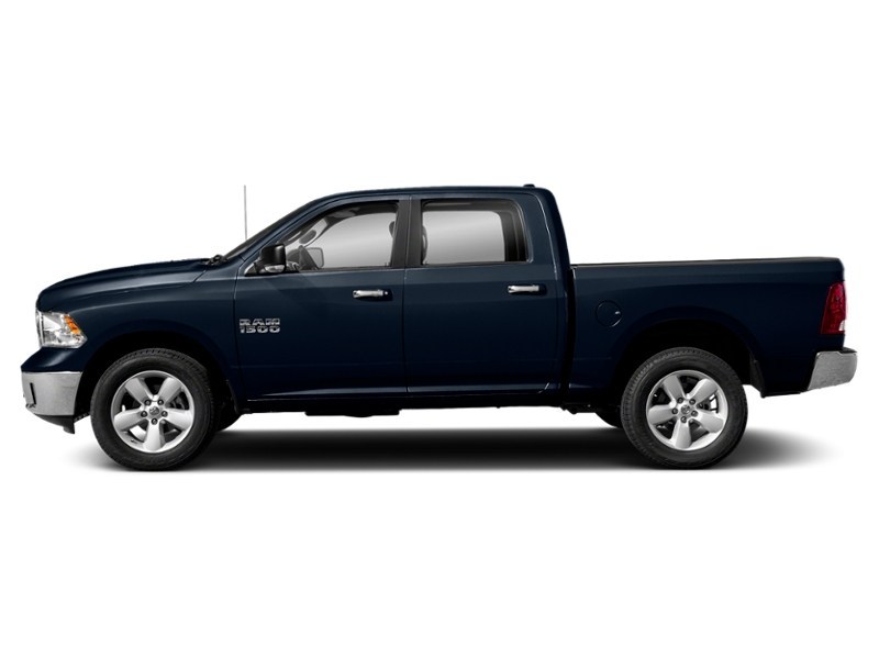 2017 RAM 1500 4WD Crew Cab 140.5" Big Horn